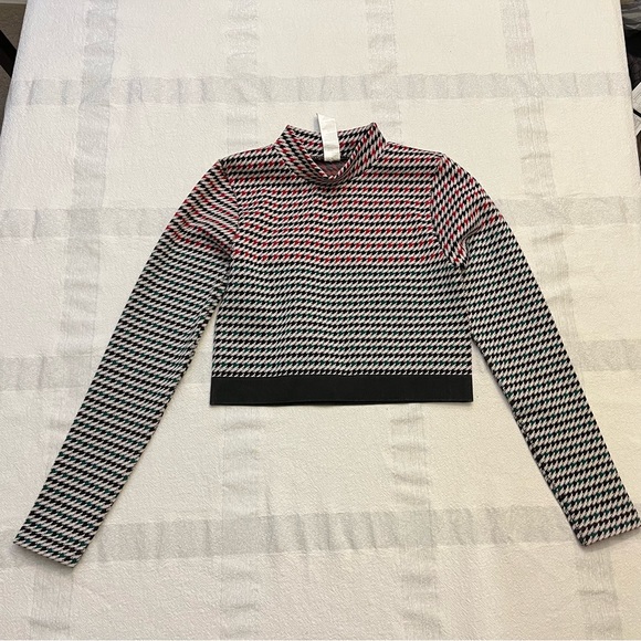 Fabletics Workout Long Sleeved Houndstooth Crop Top - Picture 1 of 5